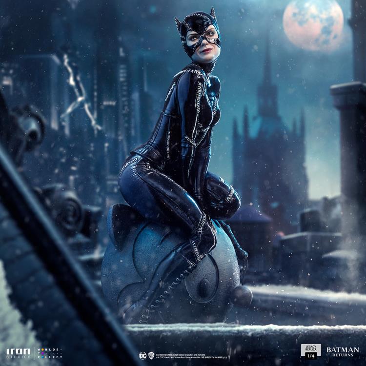 Pre-Order Iron Studios DC Comics Catwoman Batman Returns Legacy Statue